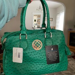 New With Tags Authentic Weather Resistant Satchel/Shoulder Bag By London Fog